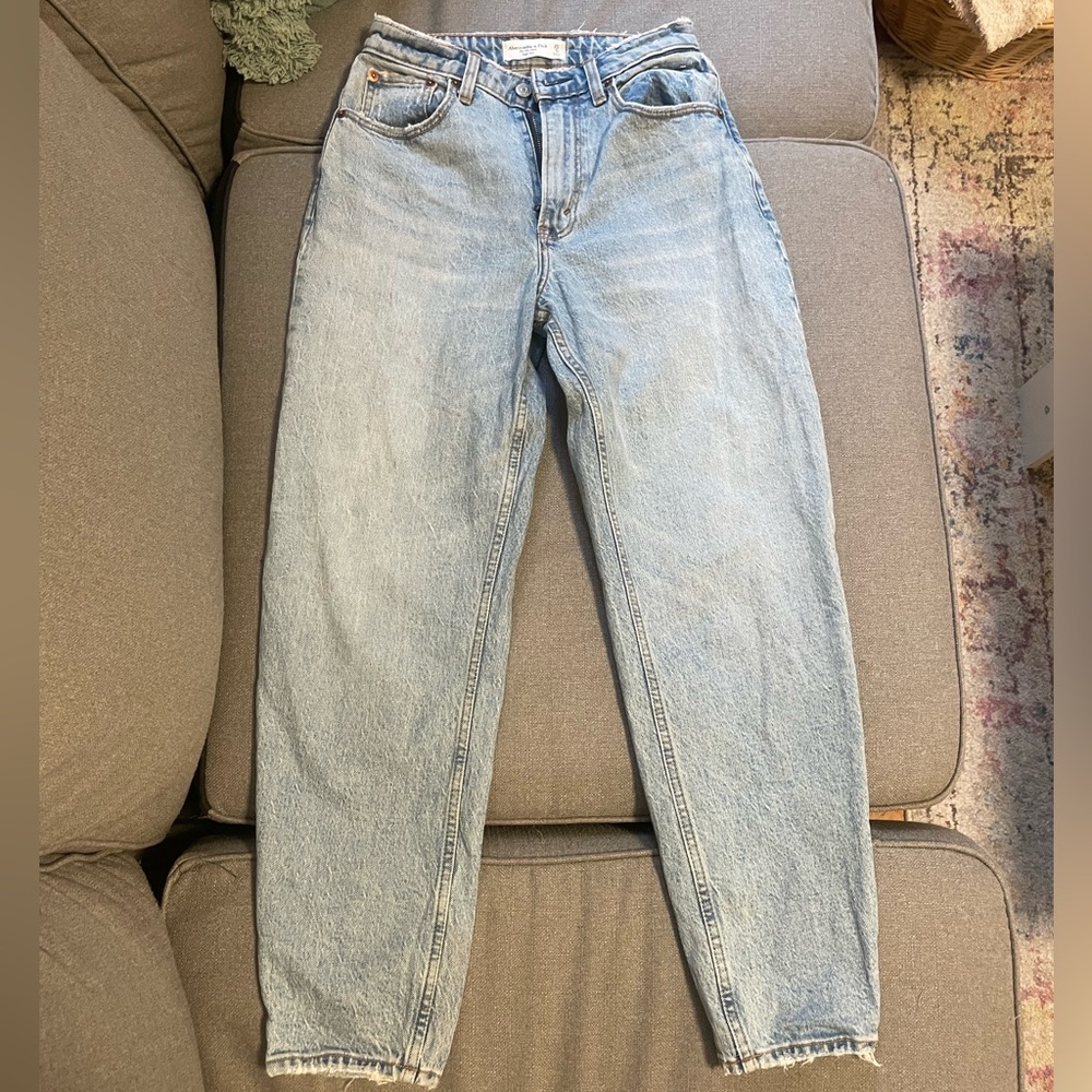 Abercrombie 80s mom high rise jeans